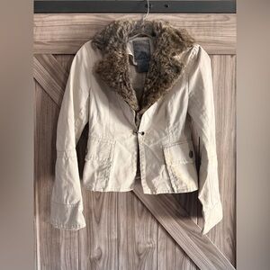 BB Dakota Cream Blazer with Faux Fur Collar